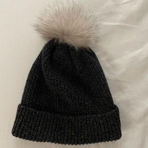 Amicale New York since 1942 70% wool 30% cashmere real fur hat pom Pom
